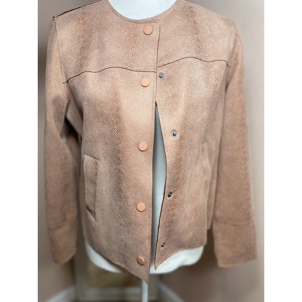 Chicos Faux Suede Snakeskin Embossed Snap Front Jacket Blush Tan Size 0 S 4/6 - Picture 1 of 10